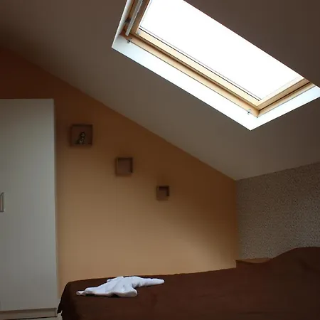 Tourist Attic * Obzor