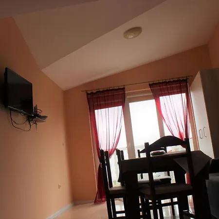 Tourist Attic * Obzor